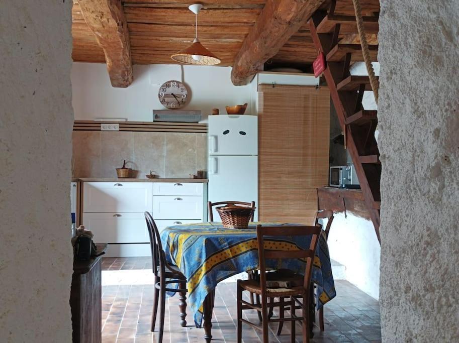 טריגאנס Maison De Caractere En Pierre מראה חיצוני תמונה